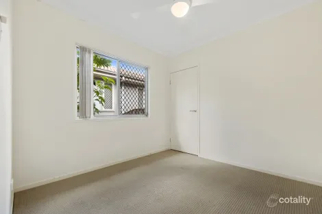 Property photo of 2/17 Creekside Court Everton Hills QLD 4053