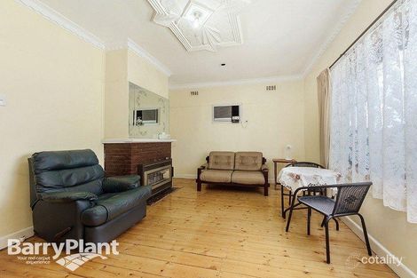 Property photo of 27 West Esplanade St Albans VIC 3021