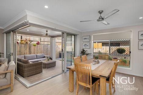 Property photo of 32 Sewells Circuit Spring Mountain QLD 4300