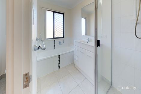 Property photo of 13 Kerrie Meares Crescent Gracemere QLD 4702