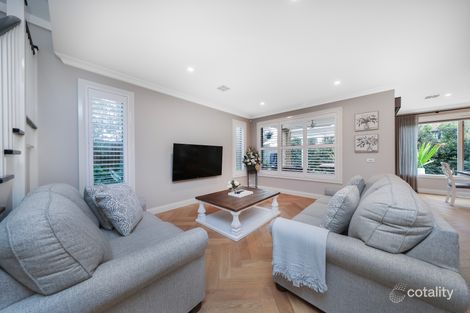 Property photo of 18 Hillview Road Greenvale VIC 3059