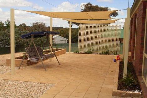 Property photo of 25 Davey Close Flora Hill VIC 3550