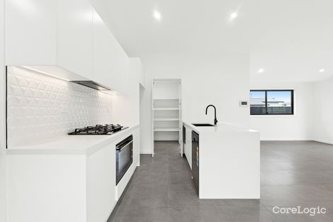 Property photo of 10 Throsby Crescent Sunshine Bay NSW 2536