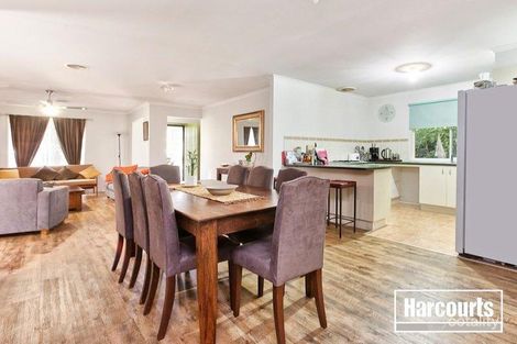 Property photo of 12 Cider Link Pakenham VIC 3810