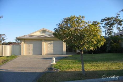 11 Gibson Cl, Kanwal, NSW 2259
