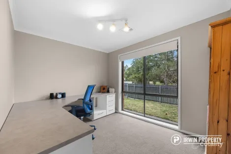 Property photo of 16 Watterson Place Gilmore ACT 2905