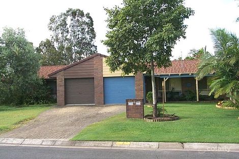 2/3 Hoya Ct, Labrador, QLD 4215