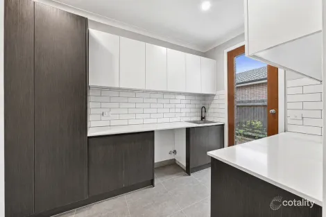 Property photo of 24 Kirkham Drive Thornhill Park VIC 3335