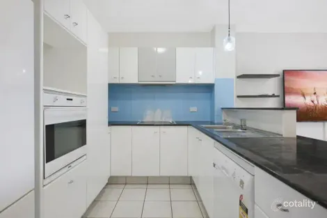 Property photo of 9/32 Cronin Avenue Main Beach QLD 4217