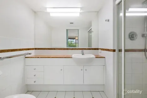Property photo of 9/32 Cronin Avenue Main Beach QLD 4217