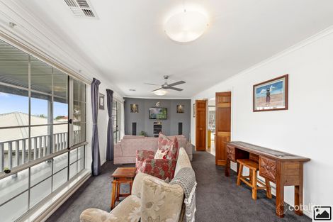 Property photo of 11 Kennedy Avenue Jerrabomberra NSW 2619