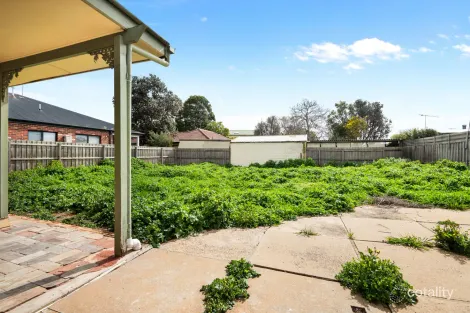 Property photo of 17 Canterbury Road East Lara VIC 3212