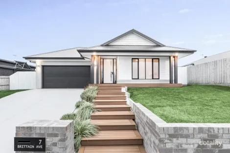 Property photo of 7 Brittain Avenue Warrnambool VIC 3280