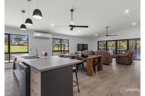 Property photo of 10 Sunny View Court Araluen QLD 4570