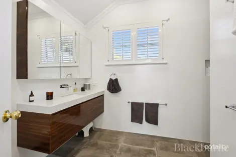 Property photo of 52 Loftus Street Nedlands WA 6009