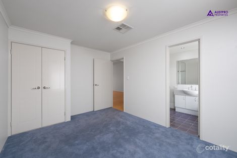 Property photo of 16 Deanmore Bend Hammond Park WA 6164
