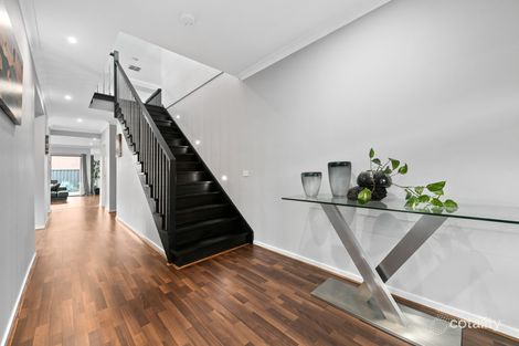 Property photo of 5 Peddar Way Craigieburn VIC 3064