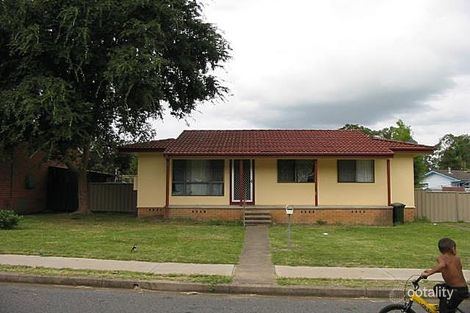 14 Barton St, Taree, NSW 2430