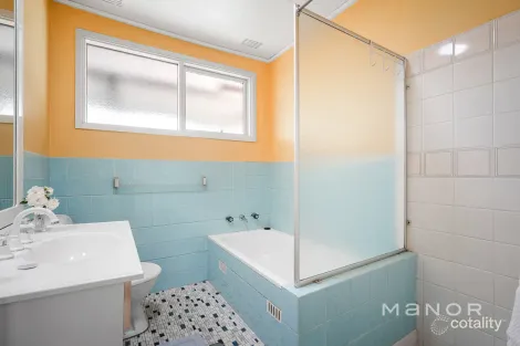 Property photo of 8 Gibbon Road Winston Hills NSW 2153