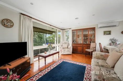 Property photo of 8 Gibbon Road Winston Hills NSW 2153