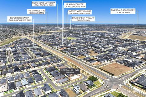 Property photo of 10 Medallion Boulevard Tarneit VIC 3029