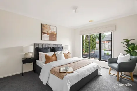 Property photo of 20 Indigo Square Brookfield VIC 3338
