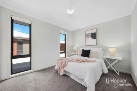 Property photo of 12/181 Riversdale Drive Tarneit VIC 3029