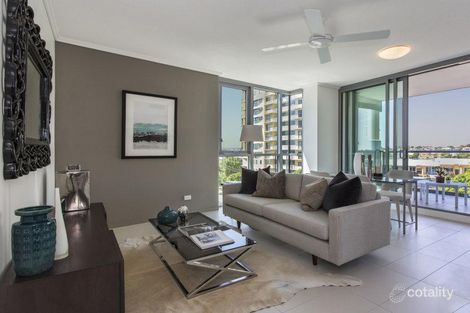 30307/2 Harbour Rd, Hamilton, QLD 4007