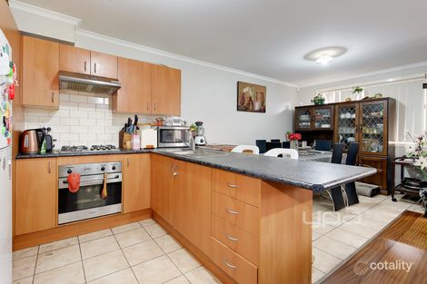 Property photo of 2/2 Silvertree Avenue Delahey VIC 3037