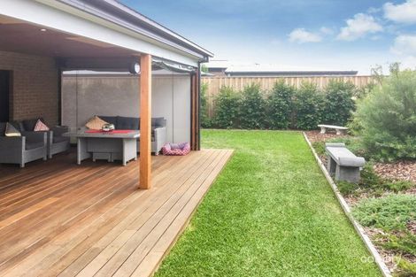 Property photo of 8 Lakes Entrance Point Lonsdale VIC 3225