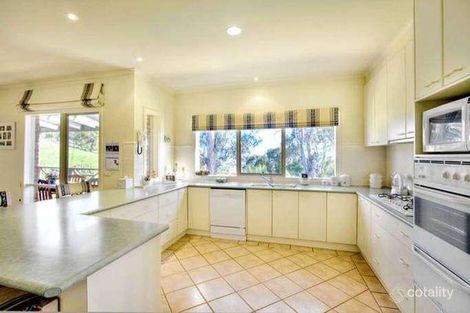 Property photo of 5 Hasken Court Berwick VIC 3806