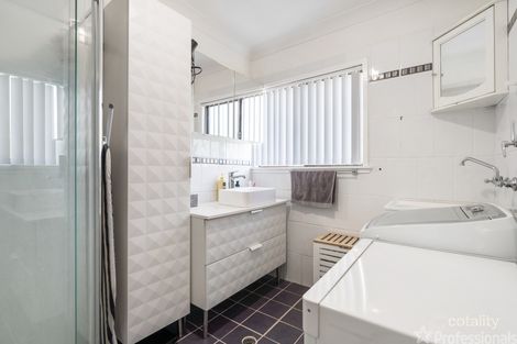 Property photo of 8 Carcoar Street Spring Hill NSW 2800