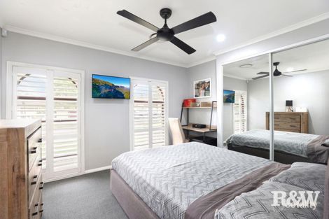 Property photo of 27 Horseshoe Circuit St Clair NSW 2759