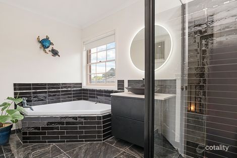 Property photo of 7 Michelle Court Warrnambool VIC 3280
