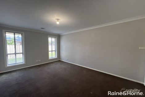 Property photo of 18 Lombardy Way Orange NSW 2800