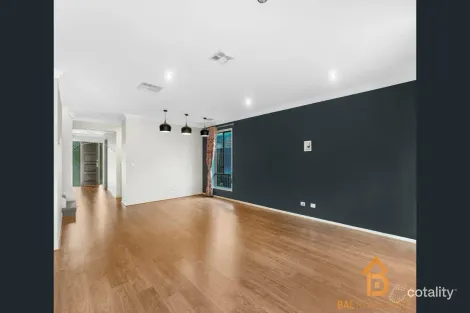 Property photo of 7 Elsham Grove Truganina VIC 3029