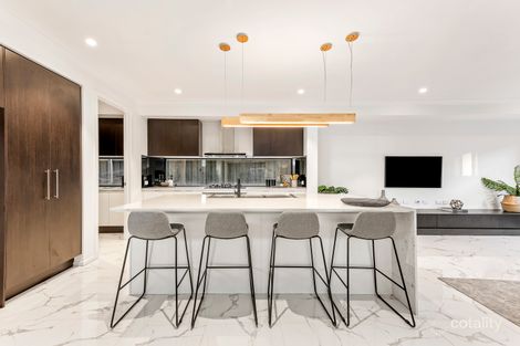 Property photo of 24 Elphinstone Way Wantirna South VIC 3152