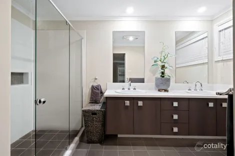 Property photo of 11 Langshan Street Spring Farm NSW 2570
