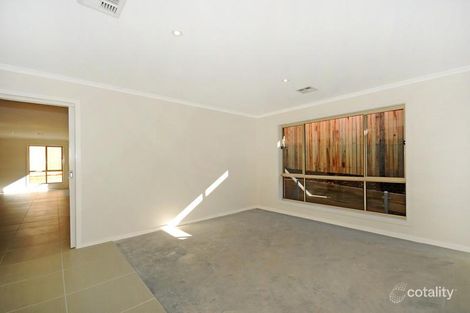 Property photo of 27 Maris King Street Casey ACT 2913