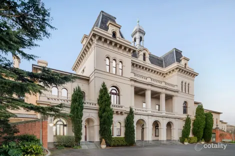 21 Wiltshire Dr, Kew, VIC 3101