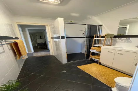 Property photo of 20 Crest Crescent Moruya Heads NSW 2537
