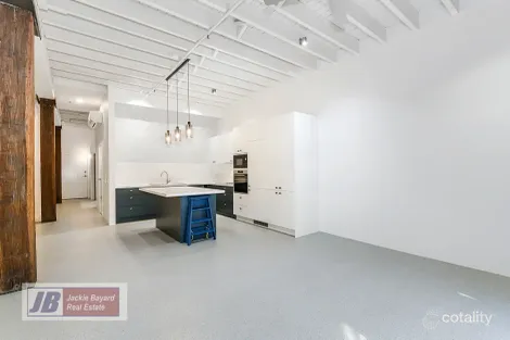 Property photo of 53 Vernon Terrace Teneriffe QLD 4005