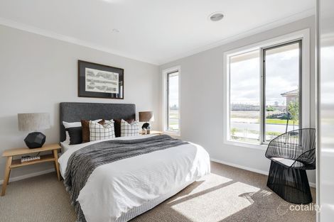 Property photo of 35 Sugarcane Street Mickleham VIC 3064