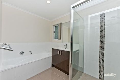 Property photo of 4 Mayfair Street Doolandella QLD 4077