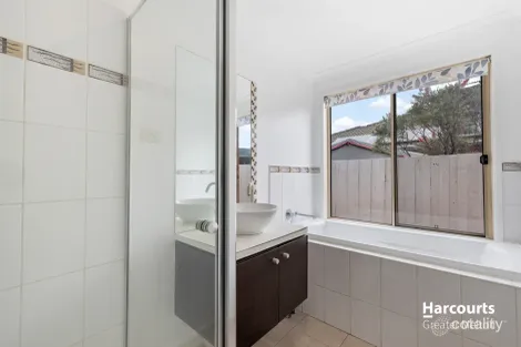 Property photo of 7 Ridgeway Melton West VIC 3337