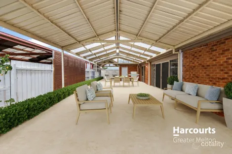 Property photo of 7 Ridgeway Melton West VIC 3337