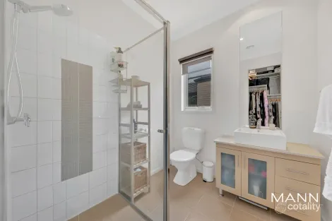 Property photo of 8 Gammage Boulevard Epping VIC 3076
