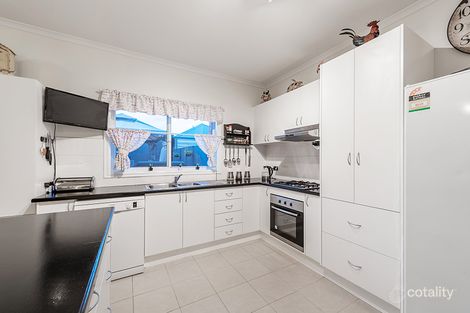 Property photo of 2 Cooma Lane Craigieburn VIC 3064