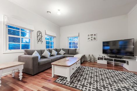 Property photo of 2 Cooma Lane Craigieburn VIC 3064