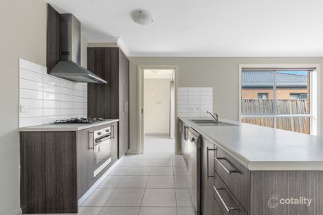 Property photo of 68 James Melrose Drive Brookfield VIC 3338